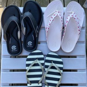 3 pair of Women’s size 6 Flip Flops, EUC